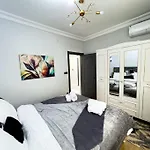 شقه الأحلام بمنطقة شيشلى 341 *